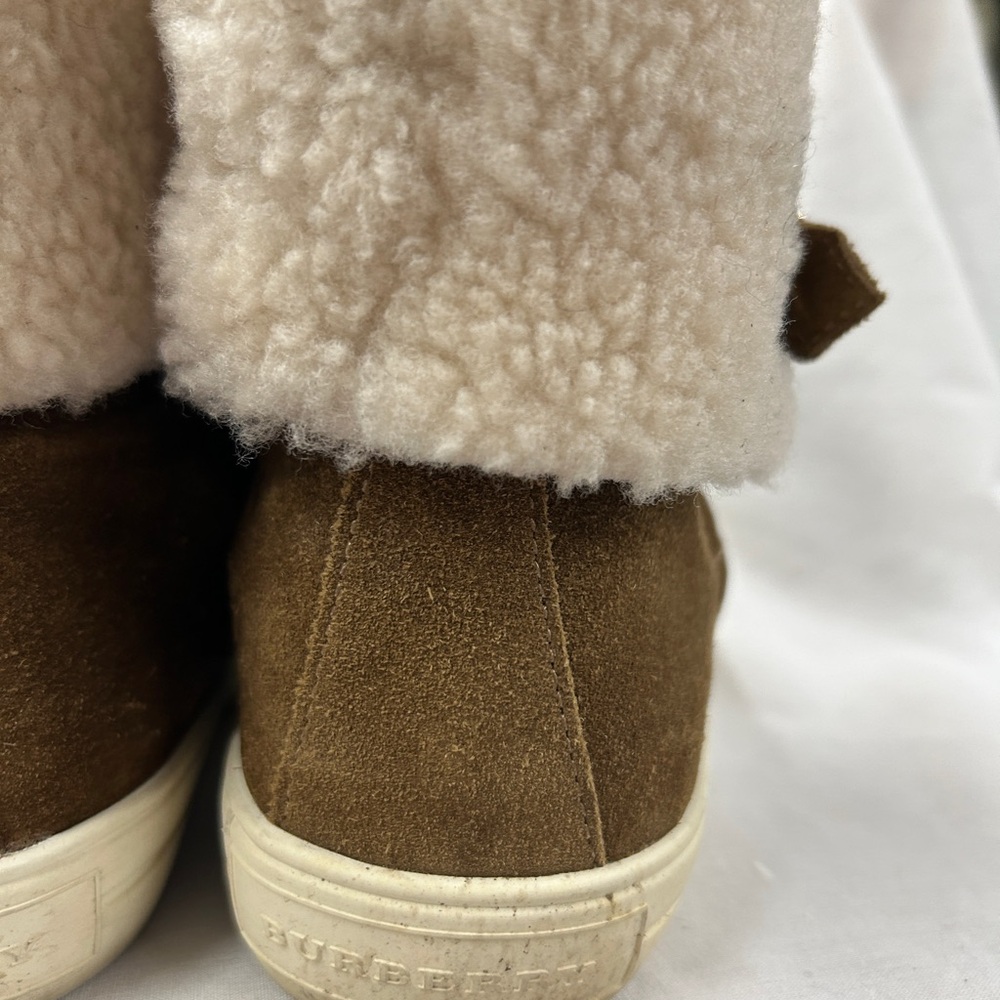 Burberry suede and fleece booties, EU 37.5 - Picture 4 of 12
